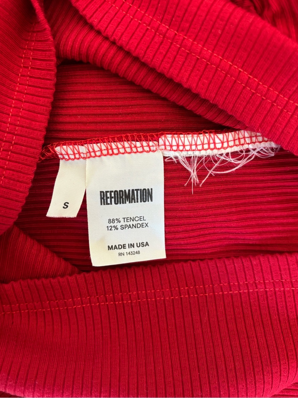 Reformation Roxanna Ruffle Neck Ribbed V Neck Top - Picture 6 of 6